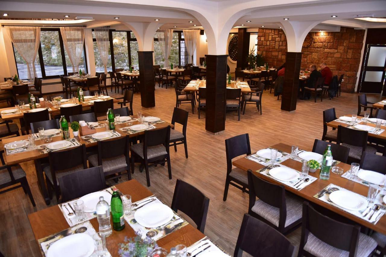 Restoran Sa Prenocistem Gornjak Krepoljin Eksteriør bilde